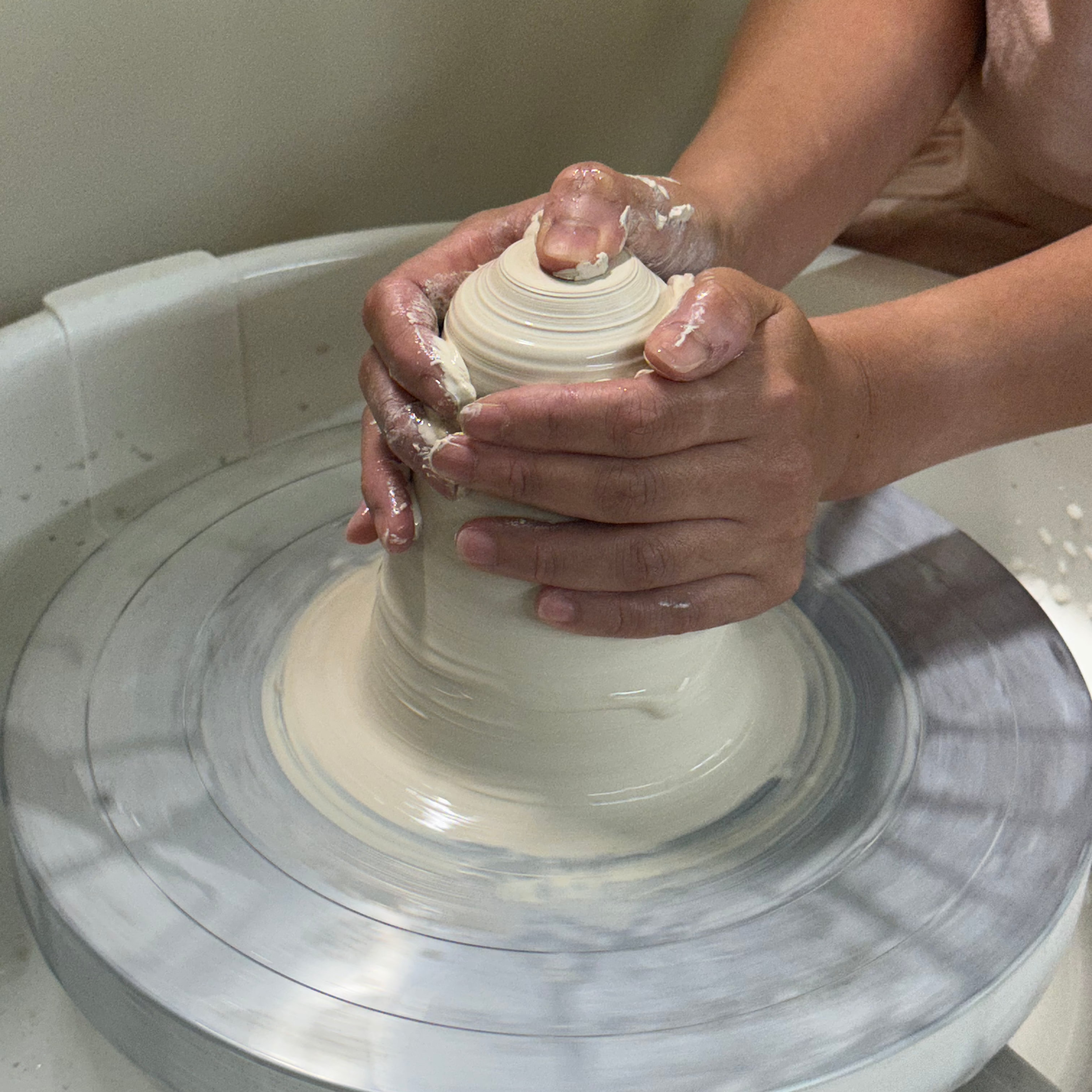 Wheel Throwing One-day Class