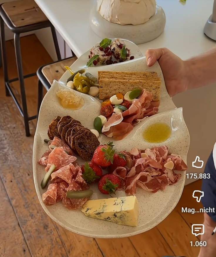 Wave Charcuterie Board One-day Class